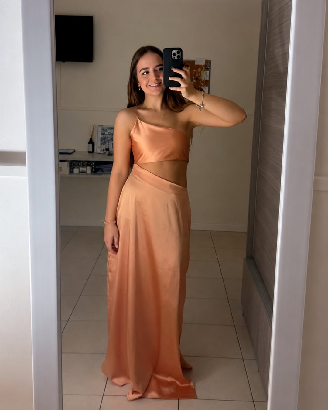 Vestido un Hombro con Cut-out